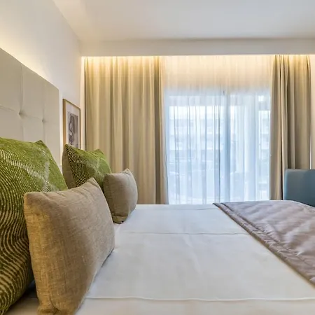 Aparthotel Zafiro Bahia
